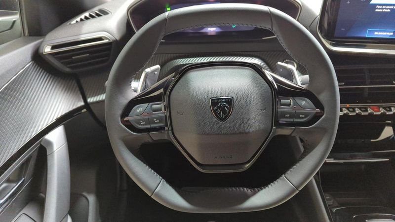 Peugeot 2008 nouveau Hybrid 145 e-dcs6 allure + pack navigation & access +  vision drive assist plus