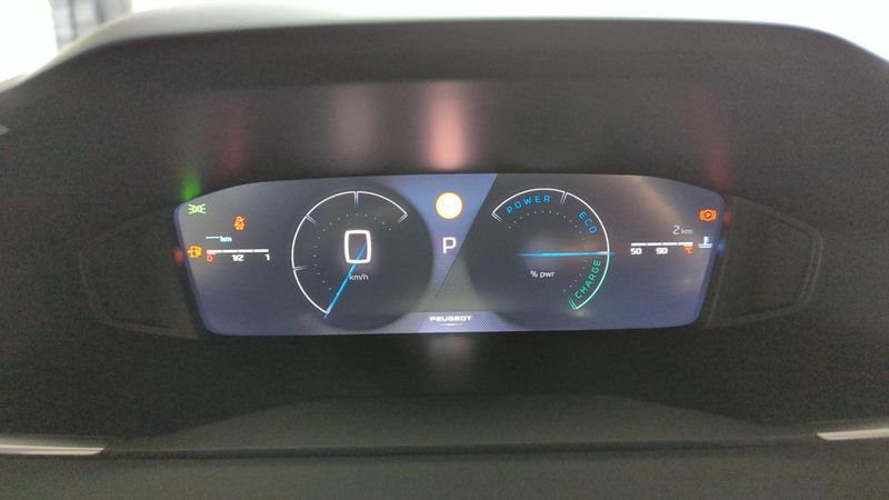 Peugeot 2008 nouveau Hybrid 145 e-dcs6 allure + pack navigation & access +  vision drive assist plus
