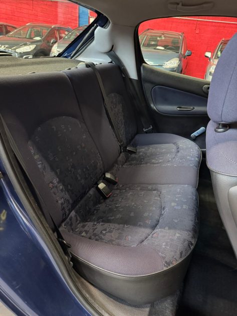 PEUGEOT 206 1.4i 75 XT 