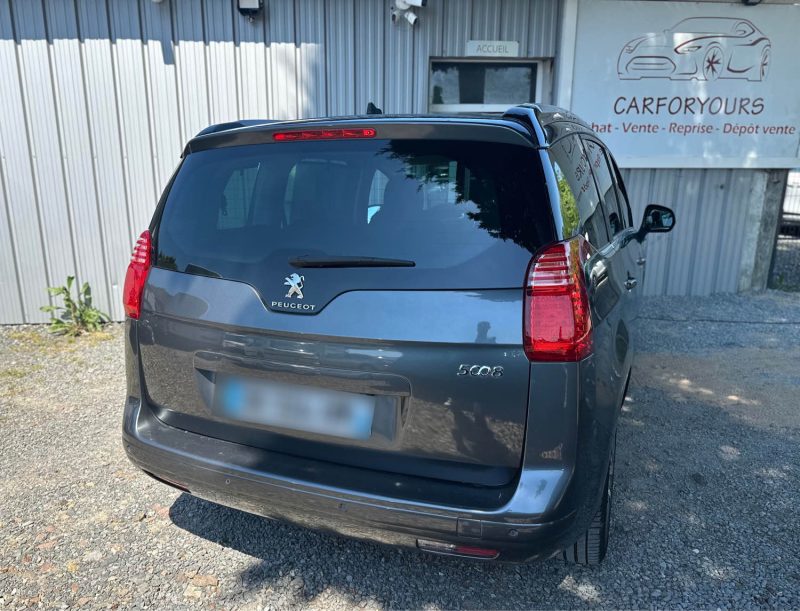 PEUGEOT 5008 2014