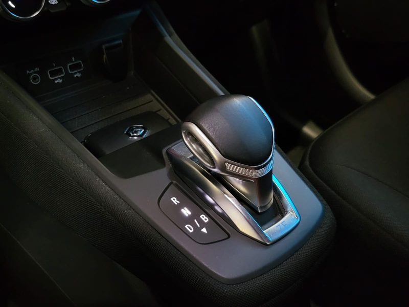 RENAULT ZOE Z-E 50 ELECTRIC GEN2 52 kWh R110 LIFE KEYLESS / CARPLAY / SUVI RENAULT