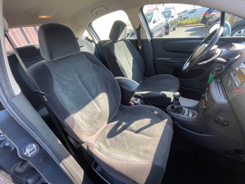 CITROEN C4 2005 1.6i - 16V 110CV EXCLUSIVE