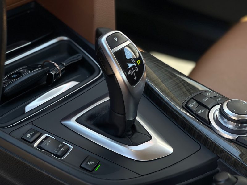 B.M.W. SERIE 3 (F30) 320D 184 LUXURY BVA8 GARANTIE 6 MOIS