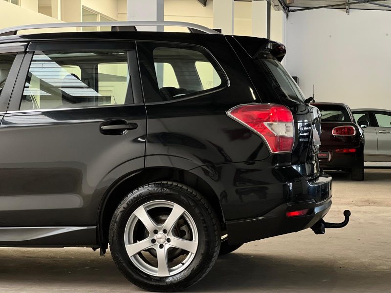 SUBARU FORESTER 2.0 AWD Lineartronic CVT