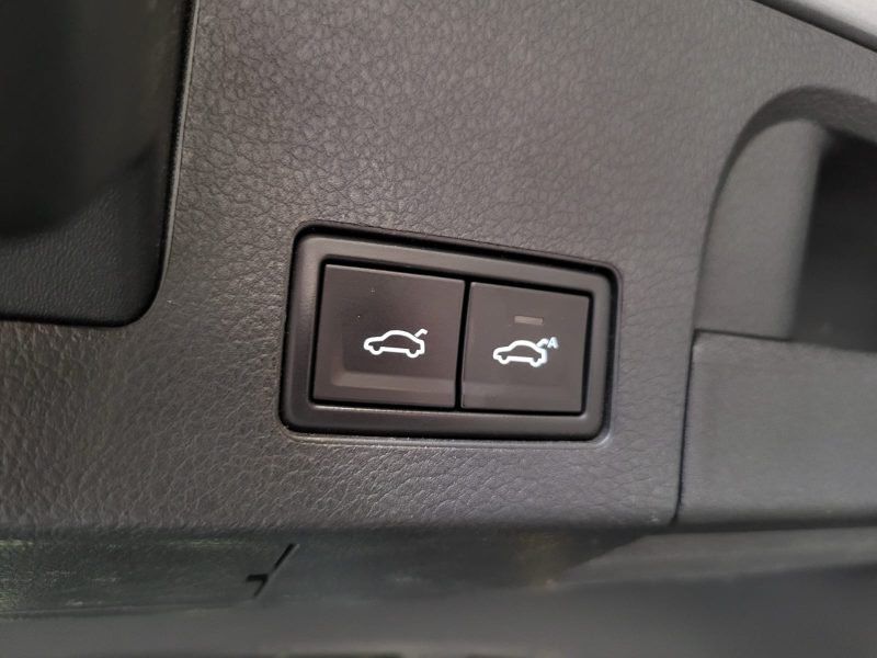 VOLKSWAGEN ARTEON 2.0 TDI 150CV / RLINE / SIEGES CHAUFFANTS / CAMERA / CARPLAY / KEYLESS / COFFRE EL