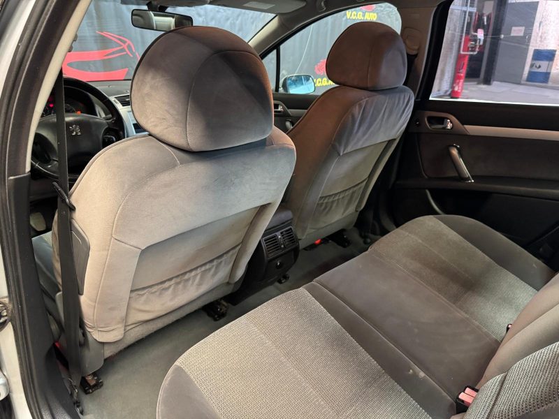 PEUGEOT 407 1.6 HDI 110 Confort 