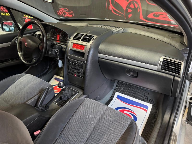 PEUGEOT 407 1.6 HDI 110 Confort 