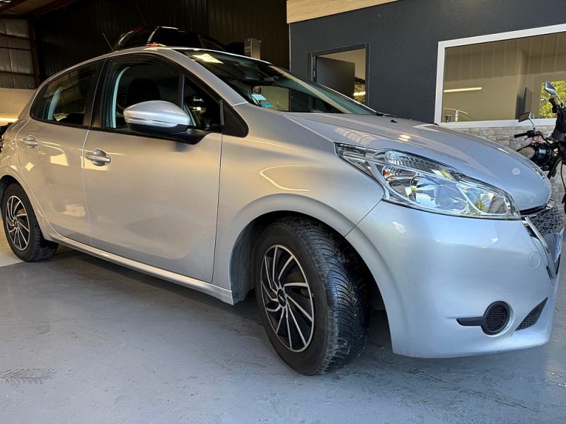 PEUGEOT 208 HDI 70 4990 €