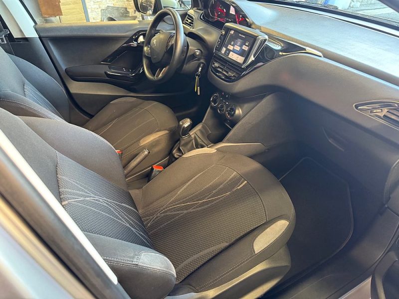 PEUGEOT 208 HDI 70 4990 €