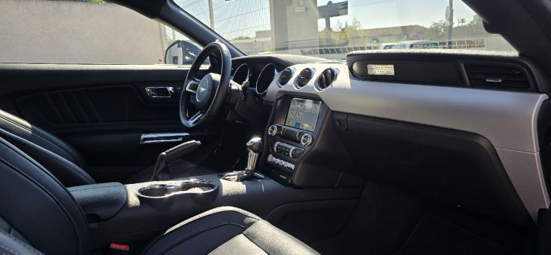 FORD MUSTANG GT FASTBACK V8 5.0 - Suivi complet FORD