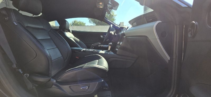 FORD MUSTANG GT FASTBACK V8 5.0 - Suivi complet FORD