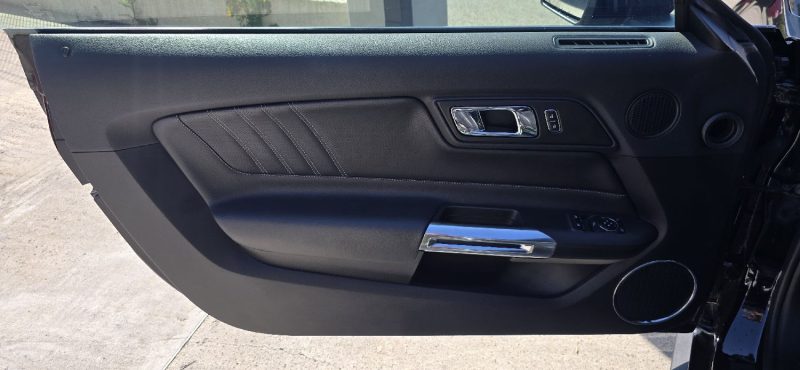 FORD MUSTANG GT FASTBACK V8 5.0 - Suivi complet FORD