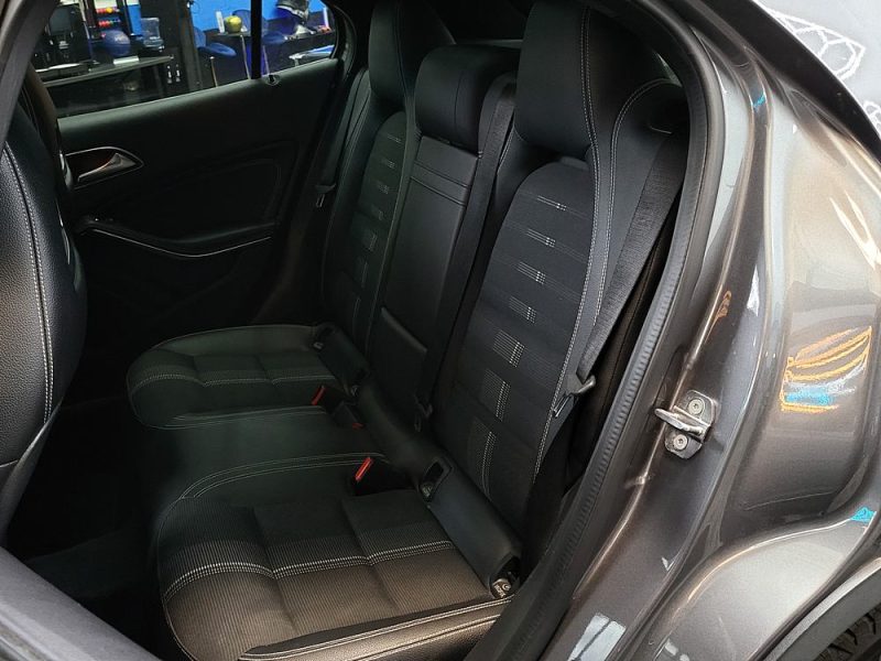 MERCEDES-BENZ GLA X156 220d 177cv Business Executive 7G-DCT