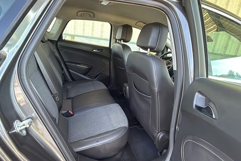 OPEL ASTRA J 1.7 CDTI 110 Essentia BVM6