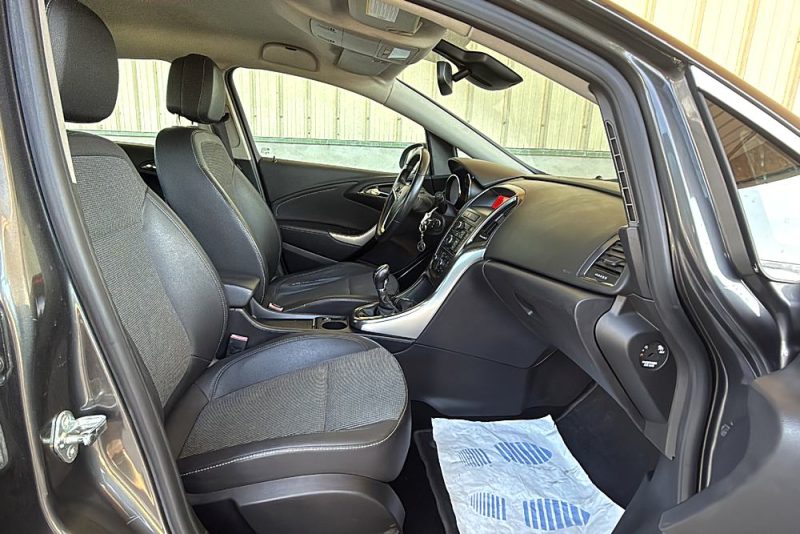 OPEL ASTRA J 1.7 CDTI 110 Essentia BVM6