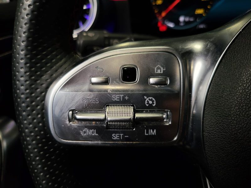 MERCEDES CLASSE A 200 163cv AMG LINE / SIEGES ELECTRIQUES / TOIT OUVRANT / CARPLAY / BURMESTER / MUL