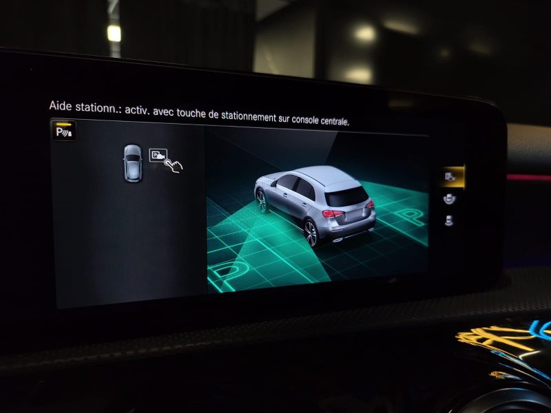 MERCEDES CLASSE A 200 163cv AMG LINE / SIEGES ELECTRIQUES / TOIT OUVRANT / CARPLAY / BURMESTER / MUL