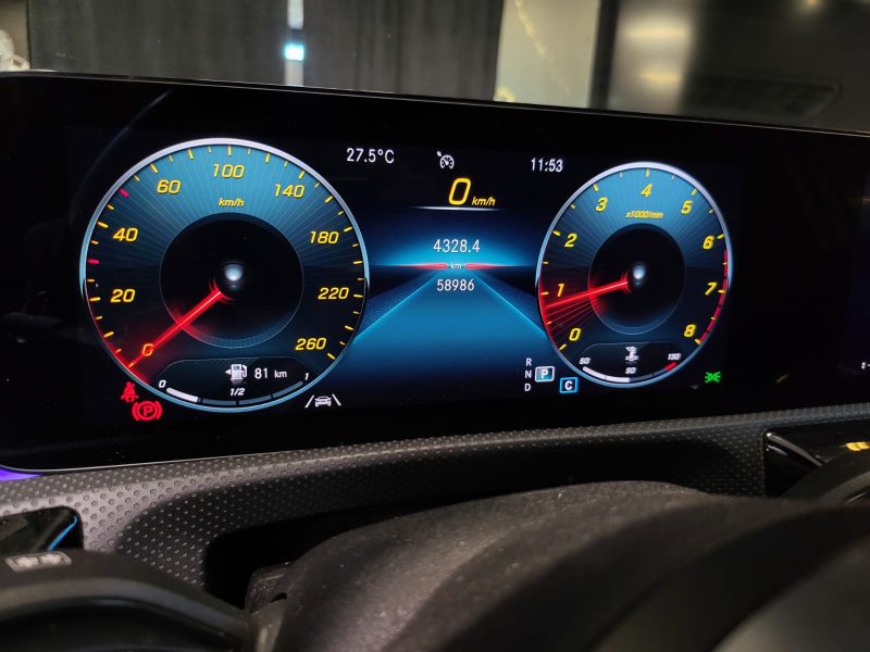 MERCEDES CLASSE A 200 163cv AMG LINE / SIEGES ELECTRIQUES / TOIT OUVRANT / CARPLAY / BURMESTER / MUL