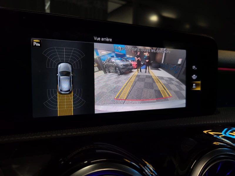 MERCEDES CLASSE A 200 163cv AMG LINE / SIEGES ELECTRIQUES / TOIT OUVRANT / CARPLAY / BURMESTER / MUL