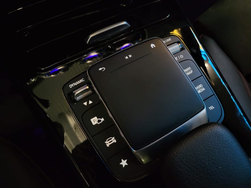 MERCEDES CLASSE A 200 163cv AMG LINE / SIEGES ELECTRIQUES / TOIT OUVRANT / CARPLAY / BURMESTER / MUL