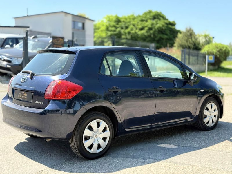 TOYOTA AURIS 2008