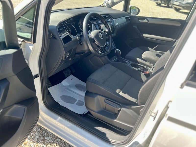 VOLKSWAGEN TOURAN 2020