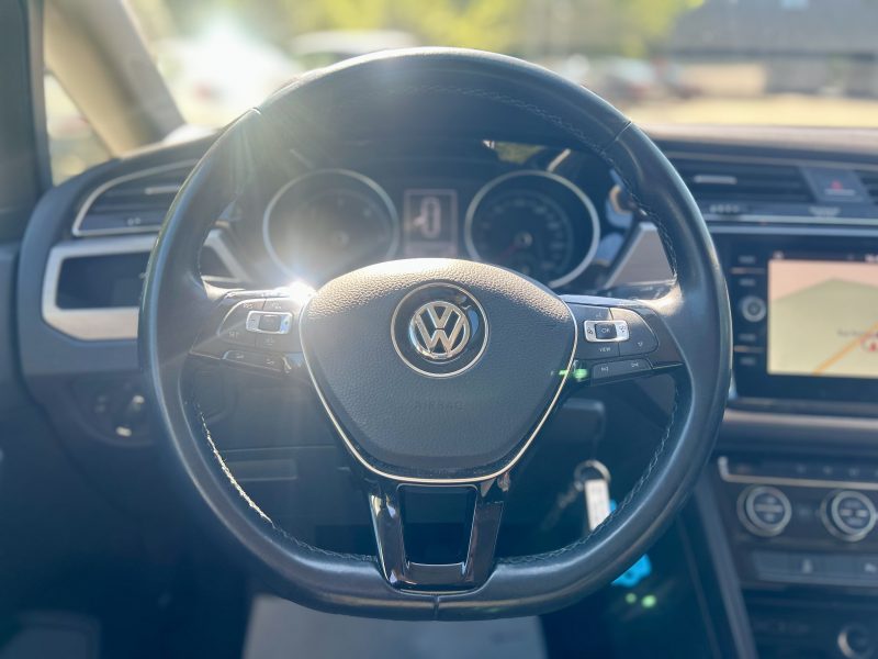 VOLKSWAGEN TOURAN 2020