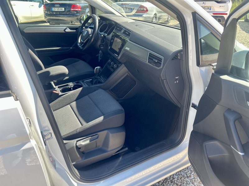 VOLKSWAGEN TOURAN 2020