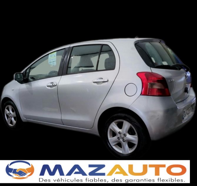 TOYOTA YARIS start & stop main libre 