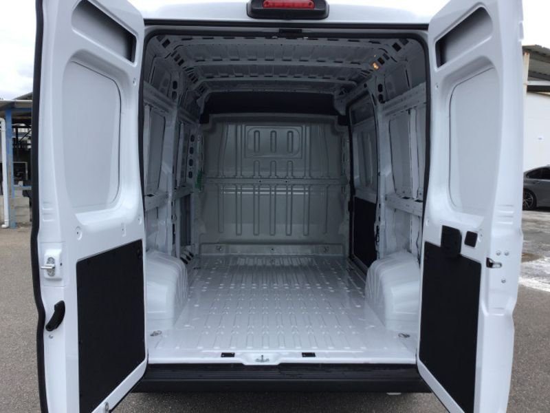 Peugeot Boxer FOURGON FGN TOLE 3.3 T L2H2 140 S&S BVM6