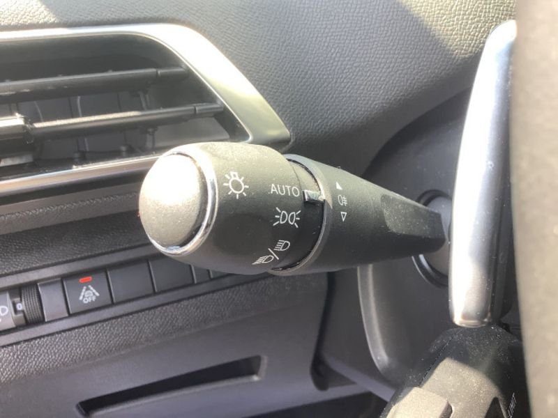 Peugeot 3008 BlueHDi 130ch S&S EAT8 Allure Pack