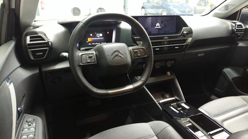 Citroën C4 Puretech 130 eat8 max