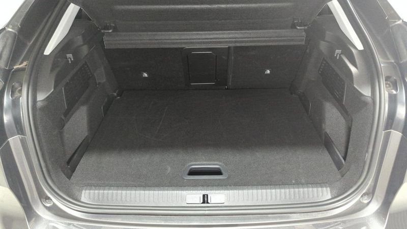 Citroën C4 Puretech 130 eat8 max + camera 360 + toit pano