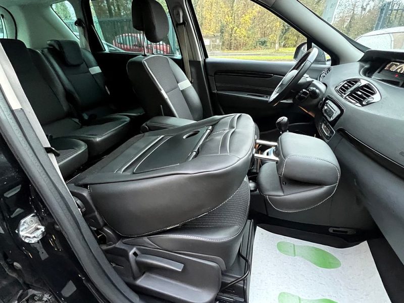 RENAULT SCENIC III BOSE 1.5 DCI 110 Cv PREMIERE MAIN / GPS BLUETOOTH REGULATEUR - GARANTIE 1 AN