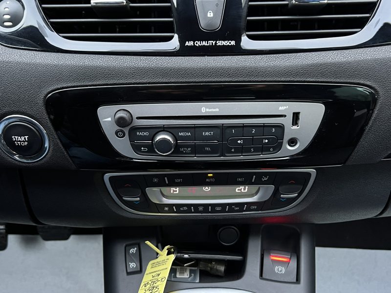 RENAULT SCENIC III BOSE 1.5 DCI 110 Cv PREMIERE MAIN / GPS BLUETOOTH REGULATEUR - GARANTIE 1 AN
