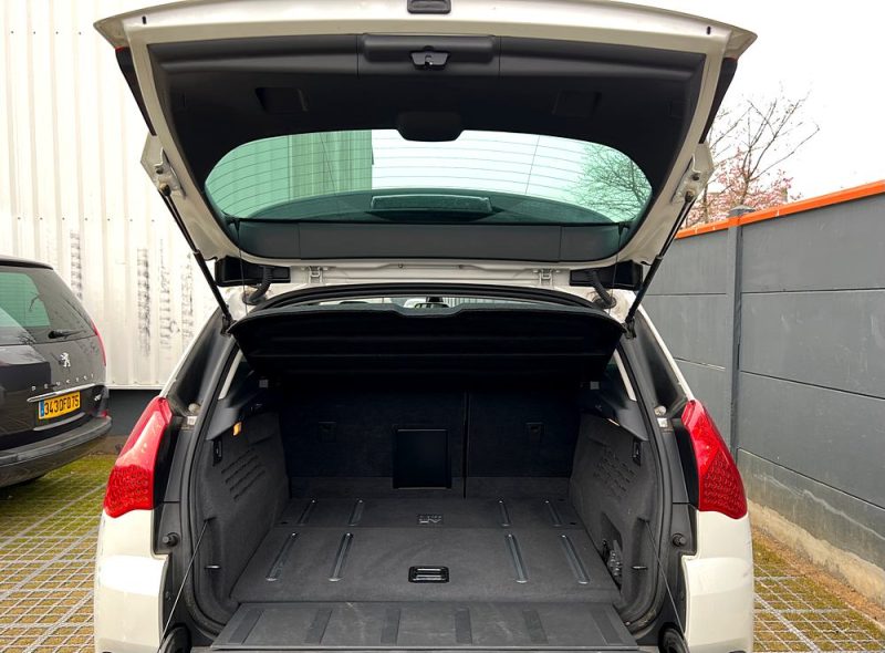 PEUGEOT 3008 HYBRID 2.0 HDI 163 Cv (+ 37 Cv ELECTRIQUE) 1ERE MAIN 39 800 Kms BOITE AUTO Garantie 1an