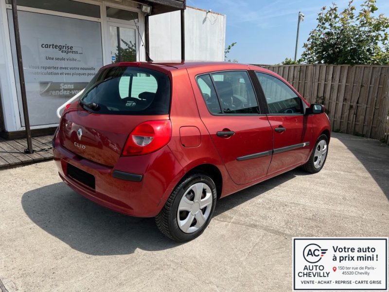 RENAULT CLIO 3 1.4i - 16V Confort Pack Clim Dynamique