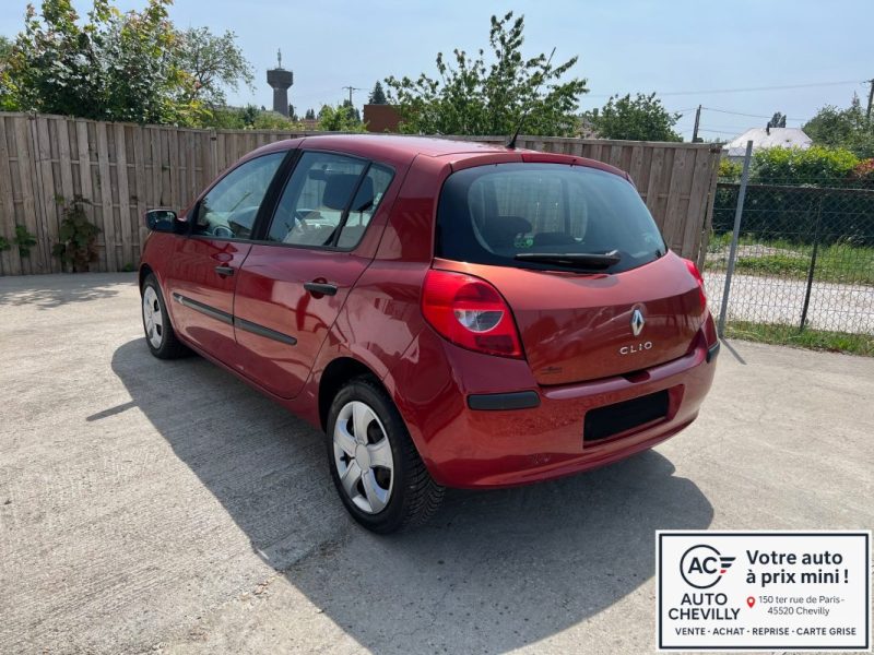 RENAULT CLIO 3 1.4i - 16V Confort Pack Clim Dynamique