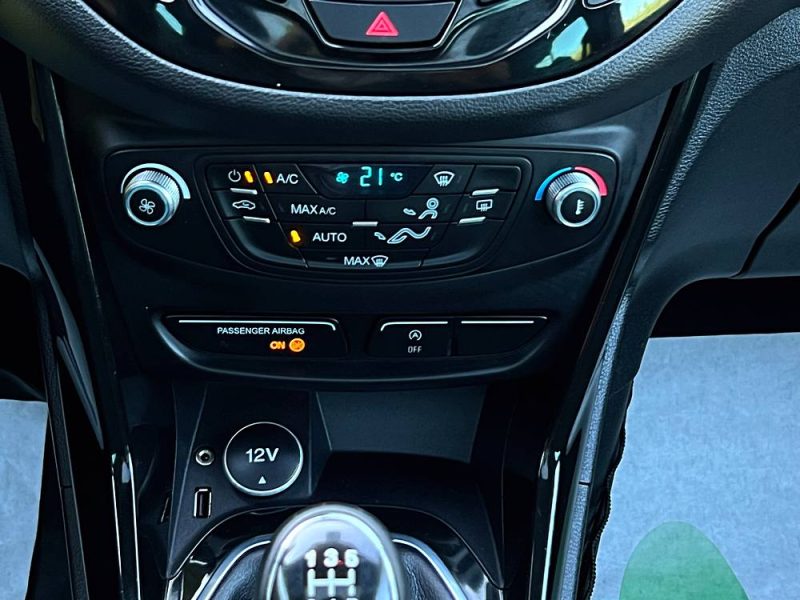 FORD B-MAX TITANIUM 1.0 ECOBOOST 125 Cv TOIT PANO PORTES COULISSANTES CRIT AIR 1 - GARANTIE 1 AN