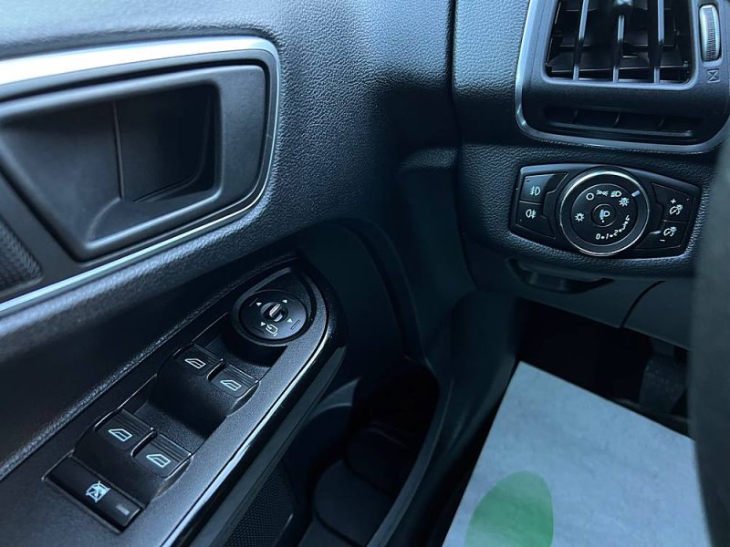 FORD B-MAX TITANIUM 1.0 ECOBOOST 125 Cv TOIT PANO PORTES COULISSANTES CRIT AIR 1 - GARANTIE 1 AN