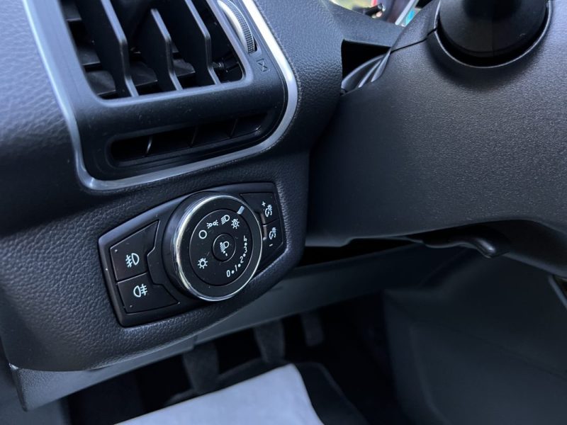 FORD B-MAX TITANIUM 1.0 ECOBOOST 125 Cv TOIT PANO PORTES COULISSANTES CRIT AIR 1 - GARANTIE 1 AN