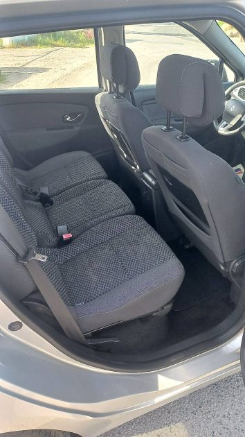 RENAULT MEGANE SCENIC TOMTOM 2011