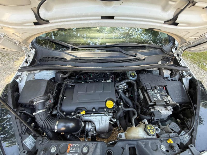 OPEL CORSA 1.4i 16v Turbo 100 EXCITE 3P