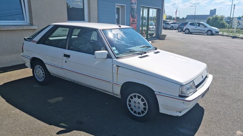 RENAULT R11 1987