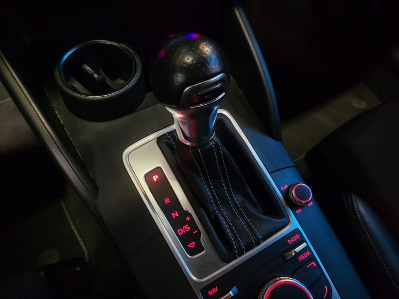 AUDI A3 SPORTBACK 2.0 TDi QUATTRO 184cv S LINE / 2EME MAIN / ENTRETIEN COMPLET / AIDE AU PARKING AR 