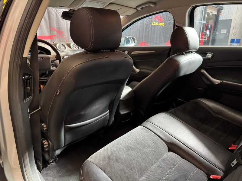 FORD MONDEO 2.0i 145 Titanium X 