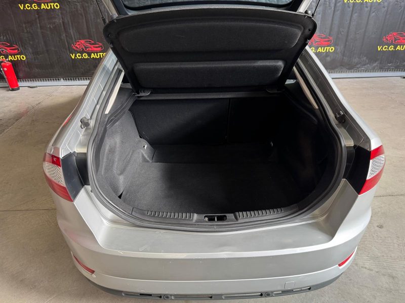 FORD MONDEO 2.0i 145 Titanium X 