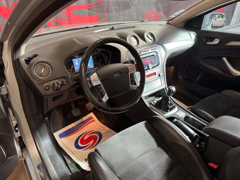 FORD MONDEO 2.0i 145 Titanium X 