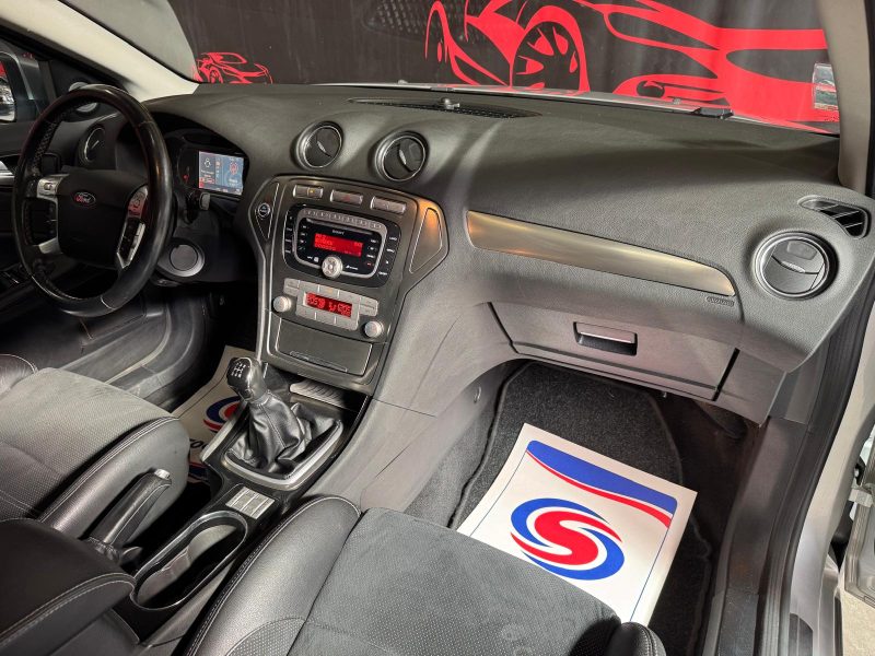 FORD MONDEO 2.0i 145 Titanium X 