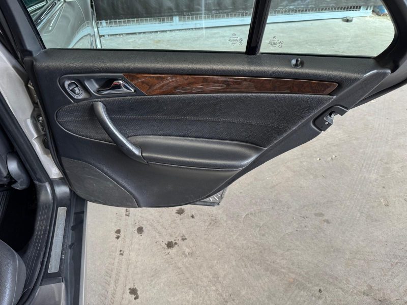 MERCEDES CLASSE C 200 CDI 122 Elegance 